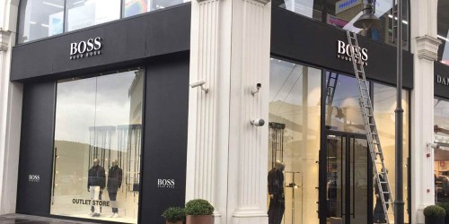 Store Sign Models and the Best Prices in Istanbul